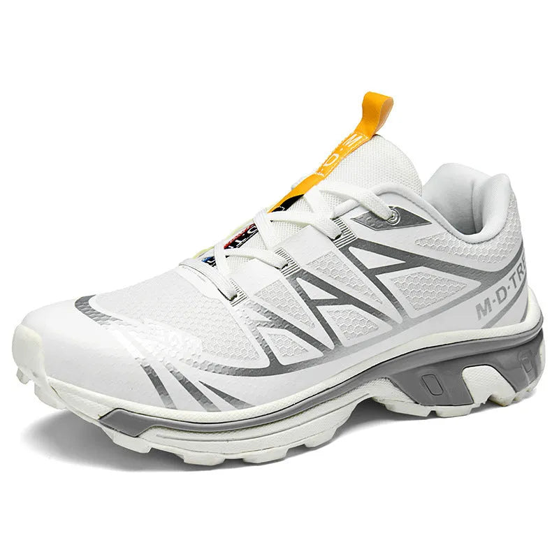 Low-top hiking shoes with mesh lining and rubber sole in multiple colour options