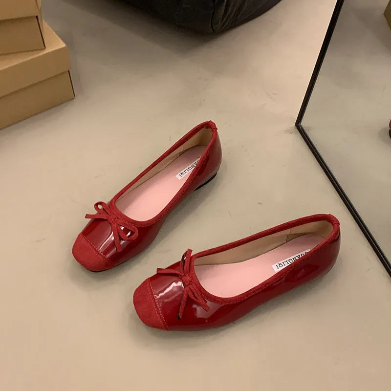Retro women's ballet pumps with square toe and bow detail in four colour options