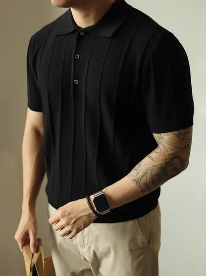 Men's loose fit solid colour T-shirt in black or white, casual polyester top