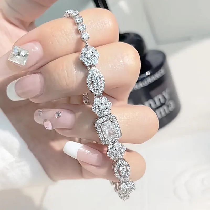 Women's geometric S925 sterling silver-plated bracelet with zircon stones and adjustable 16+3cm length