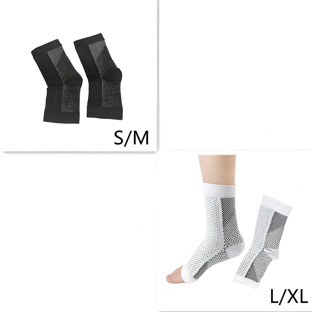 Invisible heel compression socks in black colour with absorbent insole design
