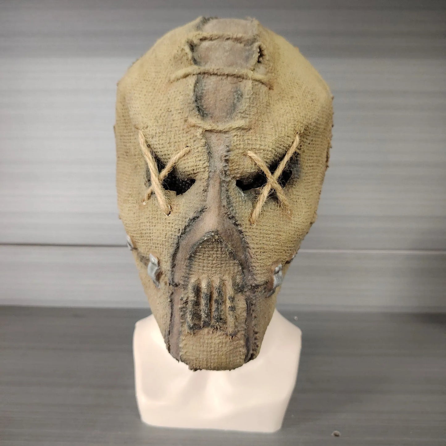 Latex Halloween horror mask with scar skull design measuring 31cm by 25cm for costume events