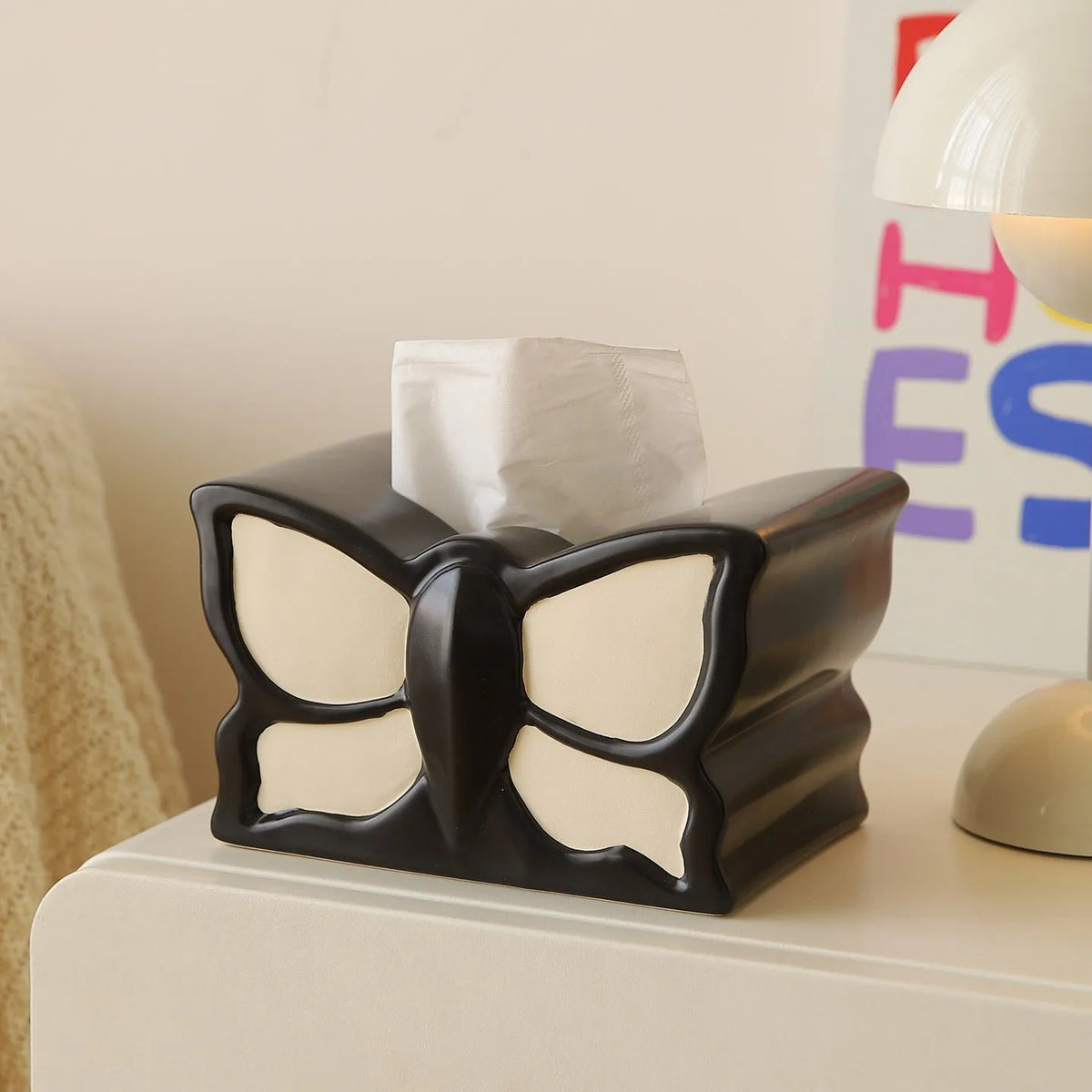 Ceramic butterfly-themed vase and tissue box set with light luxury design for living room
