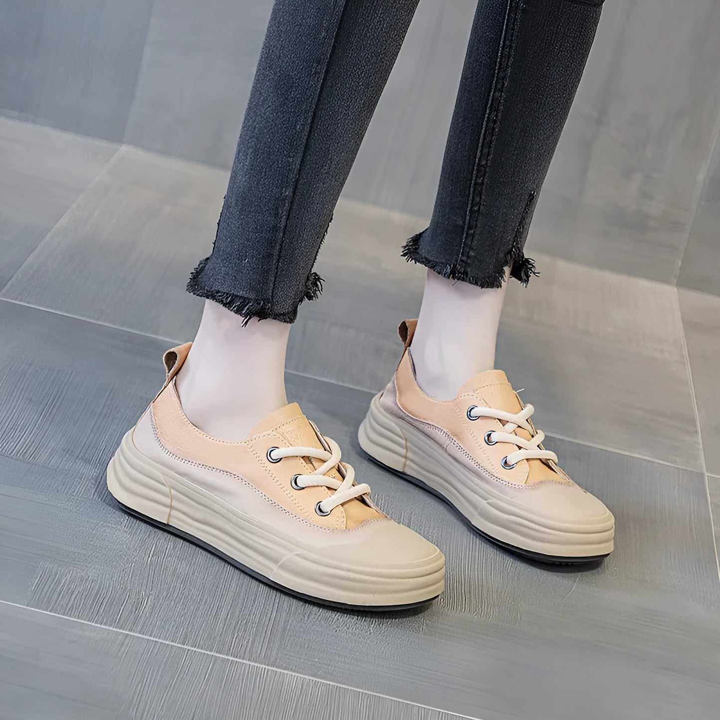 Women's leather platform sneakers in matcha green with round toe and lace-up front