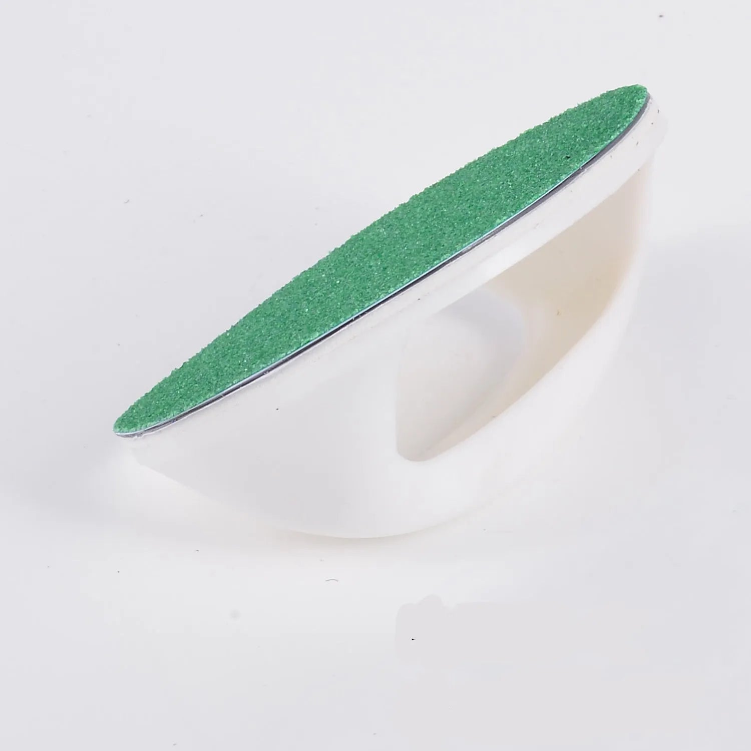 Dog nail file board with ergonomic handle and sandpaper surface, 85mm by 85mm in size