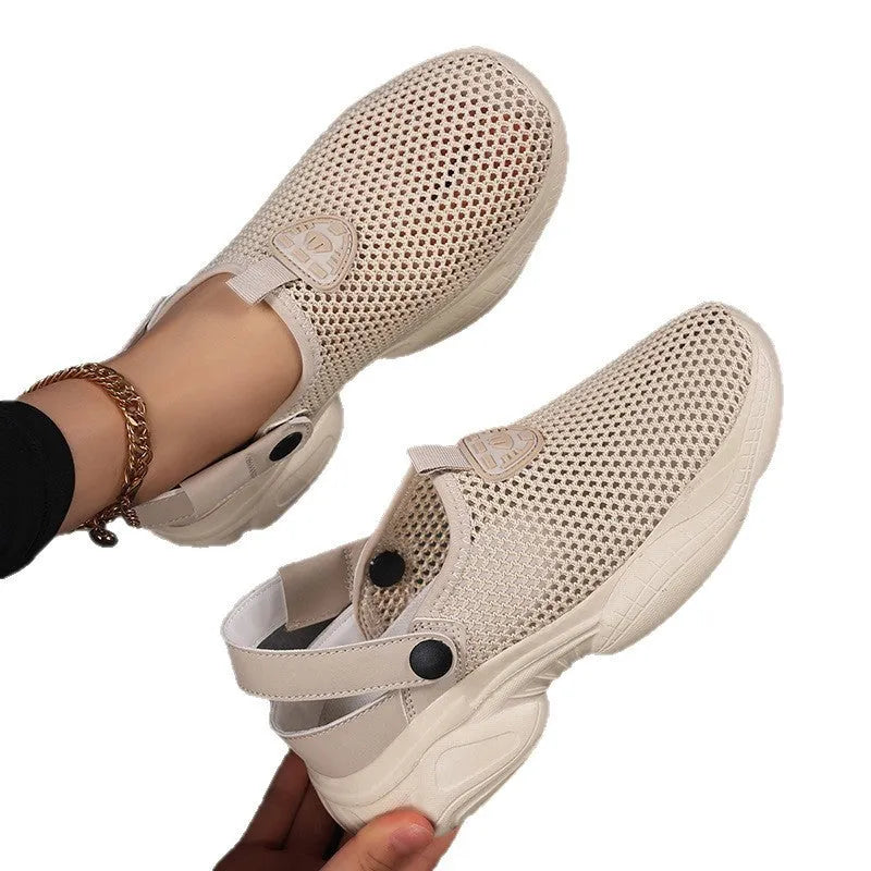 Women's lightweight Flyknit sports sandals in beige colour with round toe design
