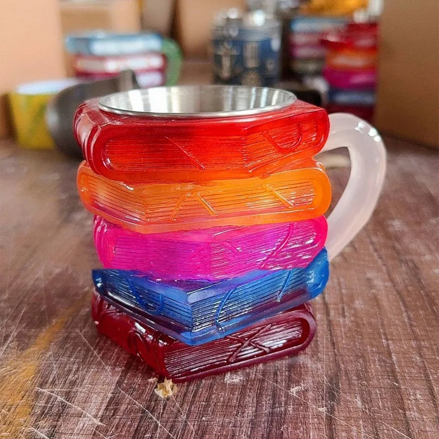 Painted resin bookmark cup measuring 13x10x10cm with Library or Pattern design