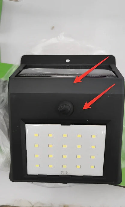 Solar sensor light in black ABS plastic with 20 LEDs and infrared motion detection, package 130x102x55mm