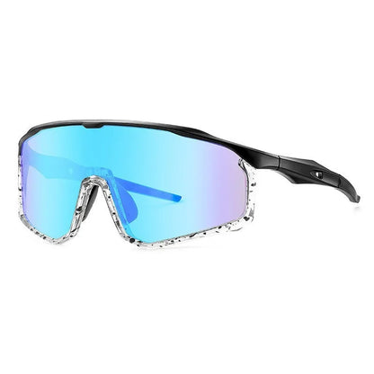 Mountaineering goggles with full-frame design and polycarbonate lenses for UV protection during outdoor activities