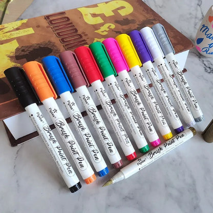 Set of soft-head gouache pens in various colours for hand accounting and card art.