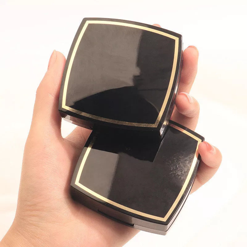 Compact oil-control finishing powder for oily skin in ivory white and natural color