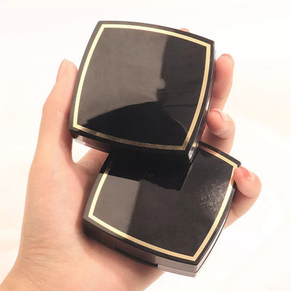 Compact oil-control finishing powder for oily skin in ivory white and natural color