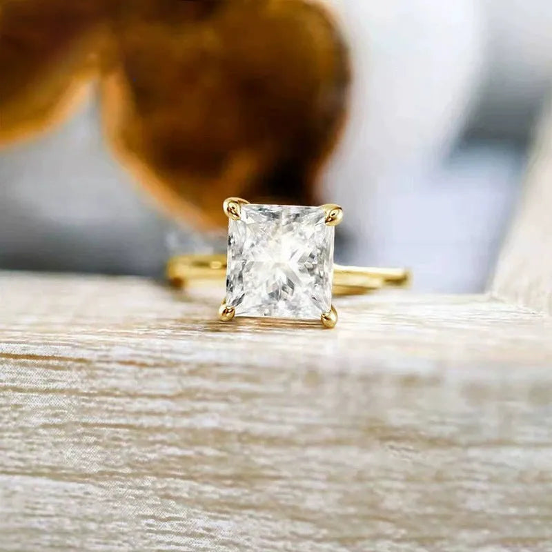 925 silver geometric ring with round elements on finger, available in silver gold rose gold colours