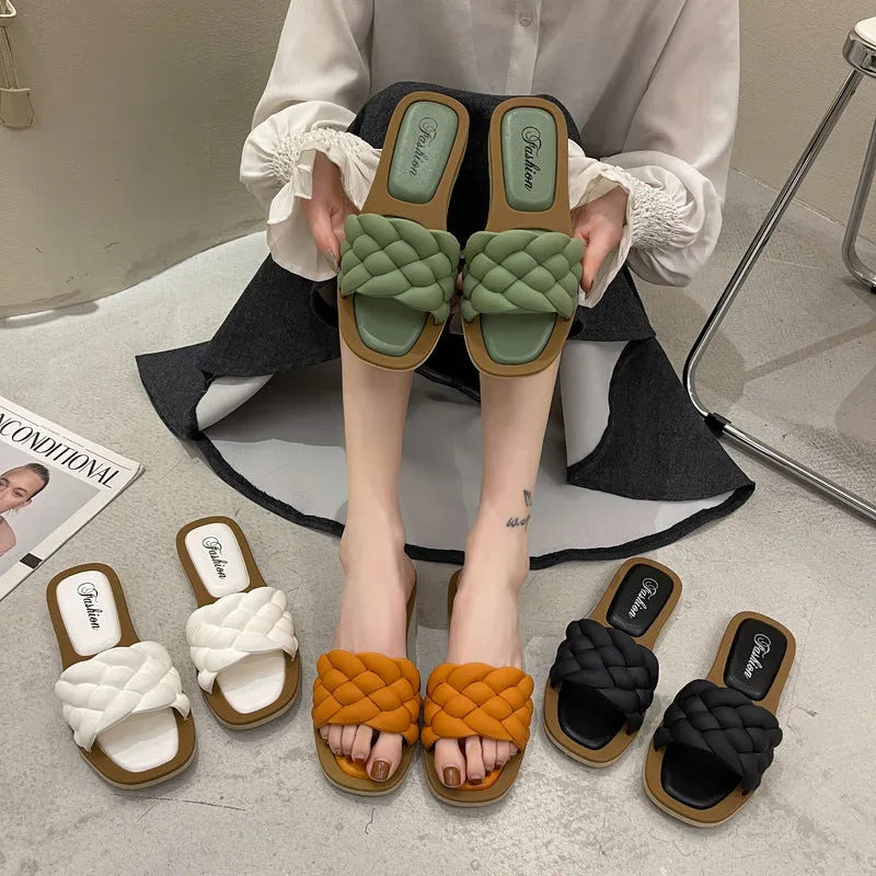 Women's plaid pattern beach sandals with a thick non-slip PVC sole in green.