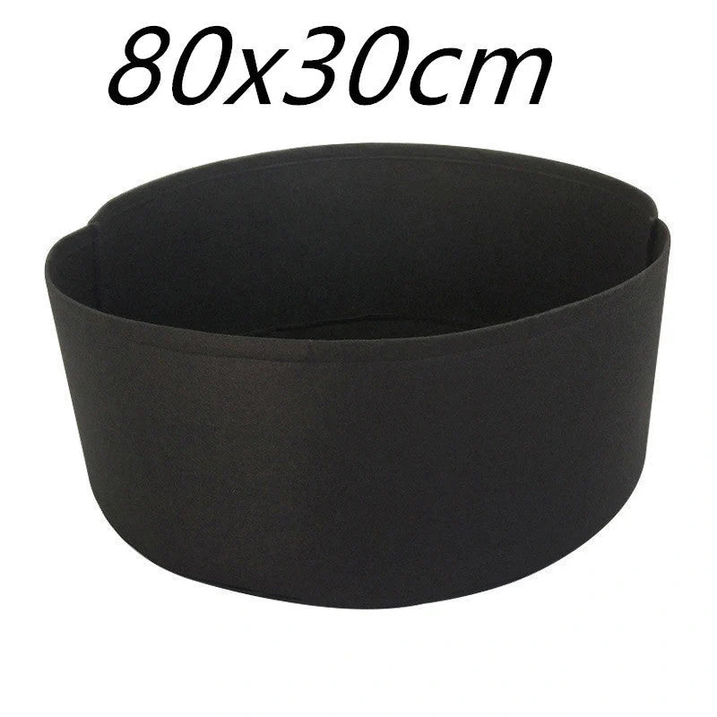 Round fabric grow bags for plants with water-retaining felt material in black and green
