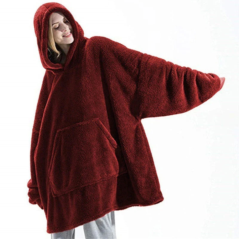 Cozy hooded sweatshirt with oversized front pocket, made of premium double-sided fleece fabric for maximum warmth and comfort
