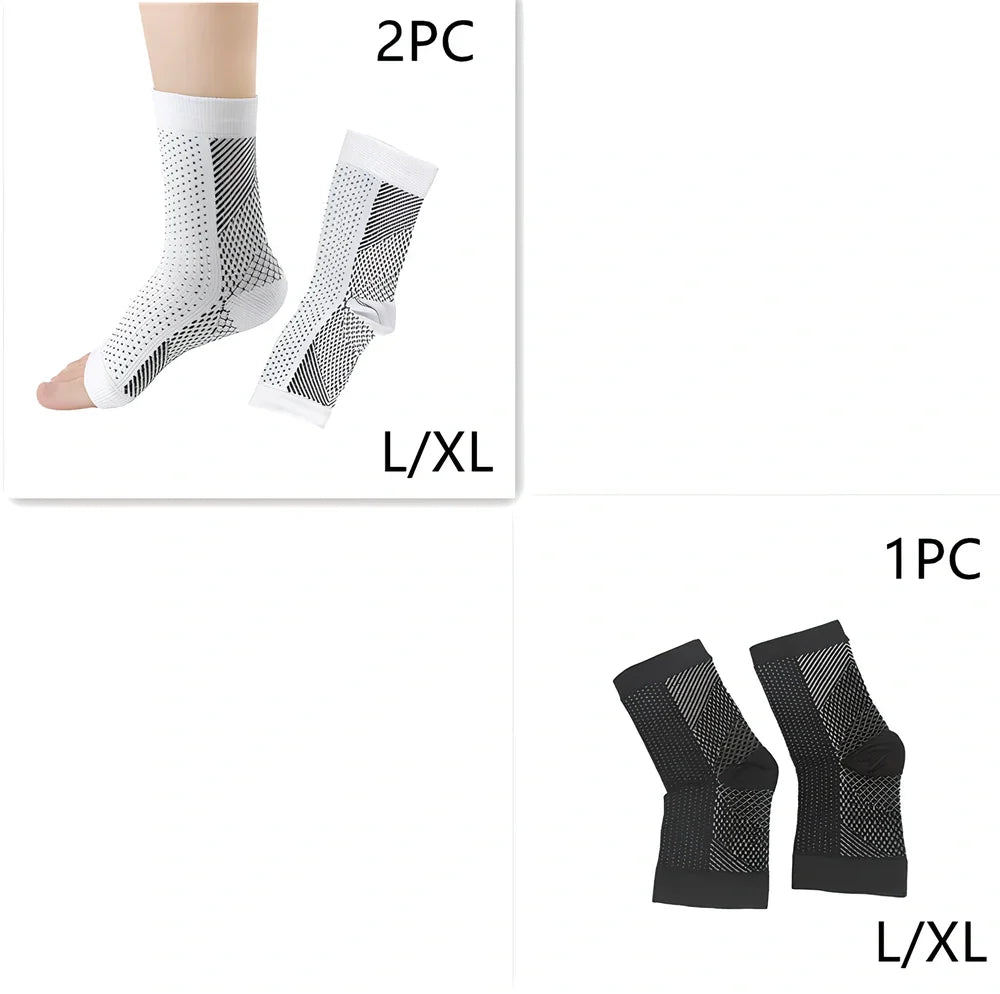 Invisible heel compression socks in black colour with absorbent insole design