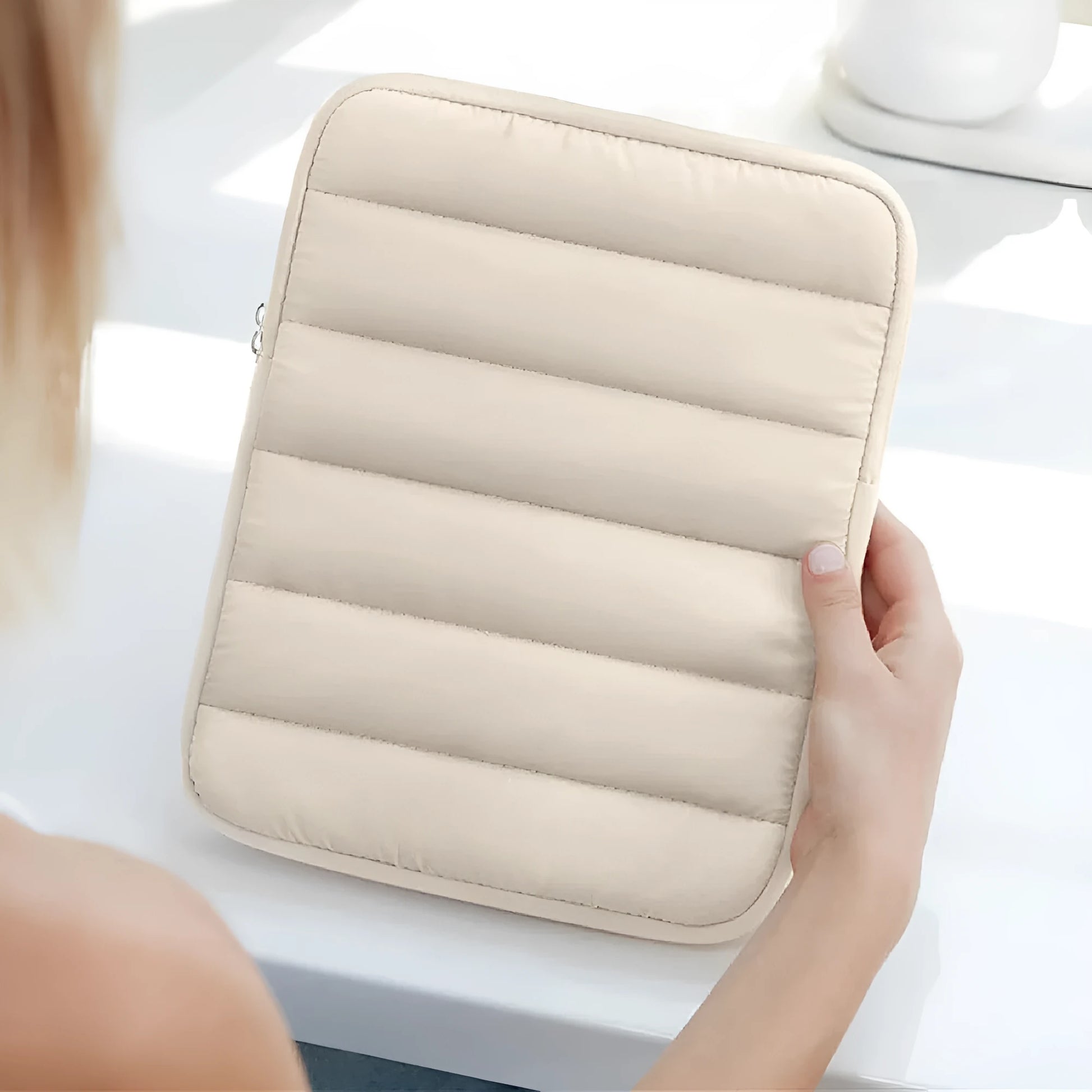 Puff bag laptop sleeve with elastic edges in black, khaki, or silver colour for 9.7-11 inch devices