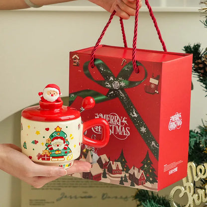 Christmas ceramic cup with lid, 8cm height, 9cm caliber, 301-400ml, round single-layer cartoon festive design