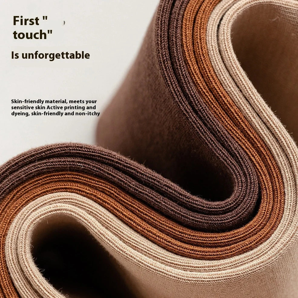 Mid-calf business socks in solid colours with combed cotton construction and deodorant function