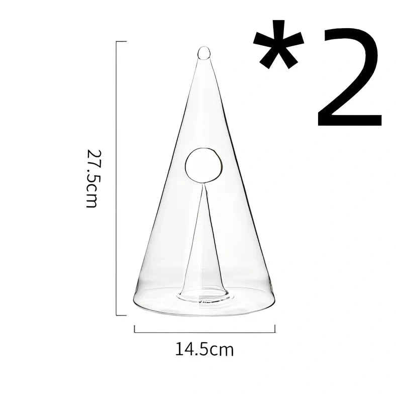 Korean-style clear glass waterfall decanter with 501-600ml capacity showing pouring stream