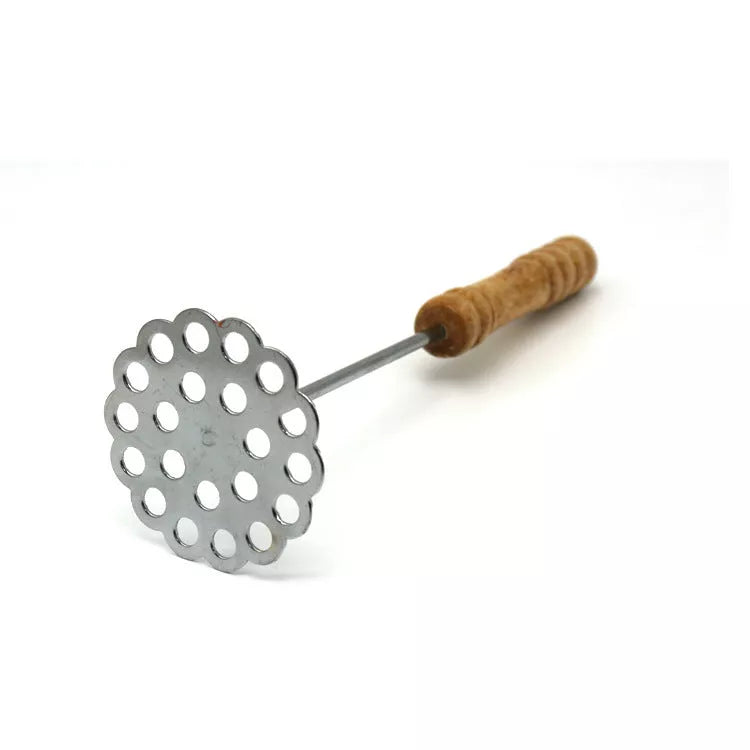 Manual potato masher with wooden handle and flower-shaped press for easy mashing