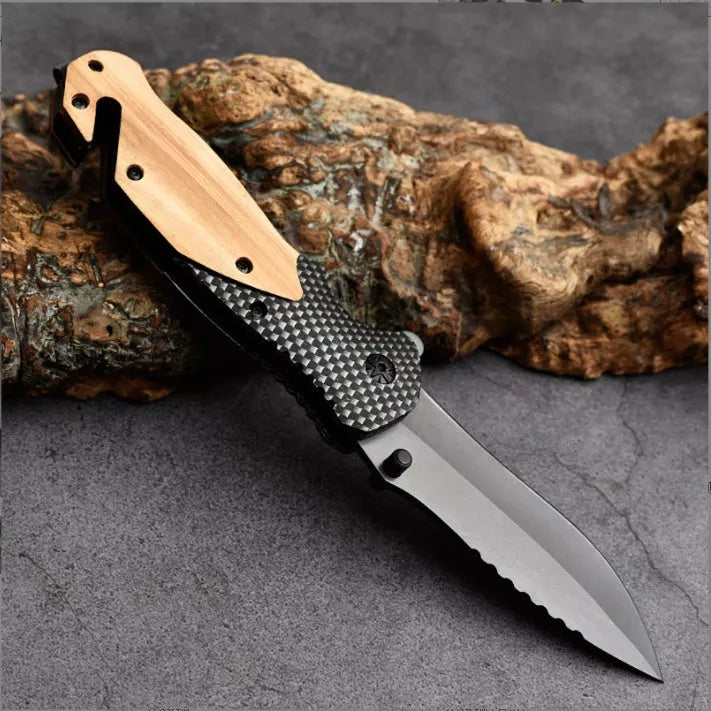 Outdoor Moonlight Folding Knife with high hardness stainless steel blade and sandalwood handle