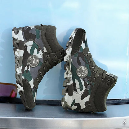 Women's green camouflage canvas sneakers with rubber sole in casual styling