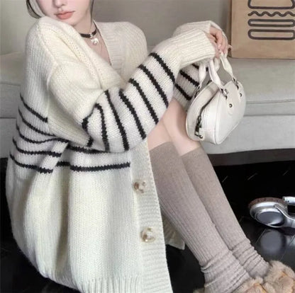 Grey collared cardigan with raised 3D pattern, shown buttoned up with a relaxed, free-size fit.
