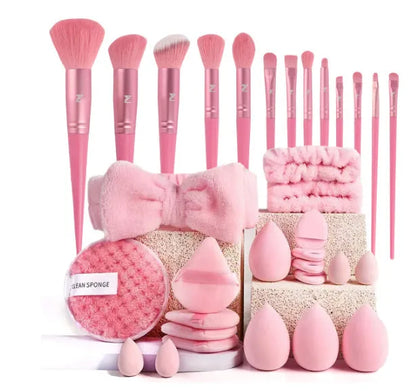 Hydrophilic non-latex beauty tools makeup brush set in pink, brown, or purple colour options