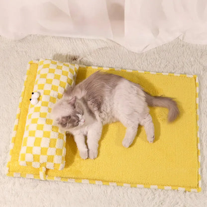 Four-season pet cushion for cats and dogs available in four sizes with grey and yellow colour options
