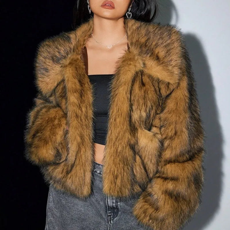 Women's artificial fox fur coat with fur collar in short 40cm length