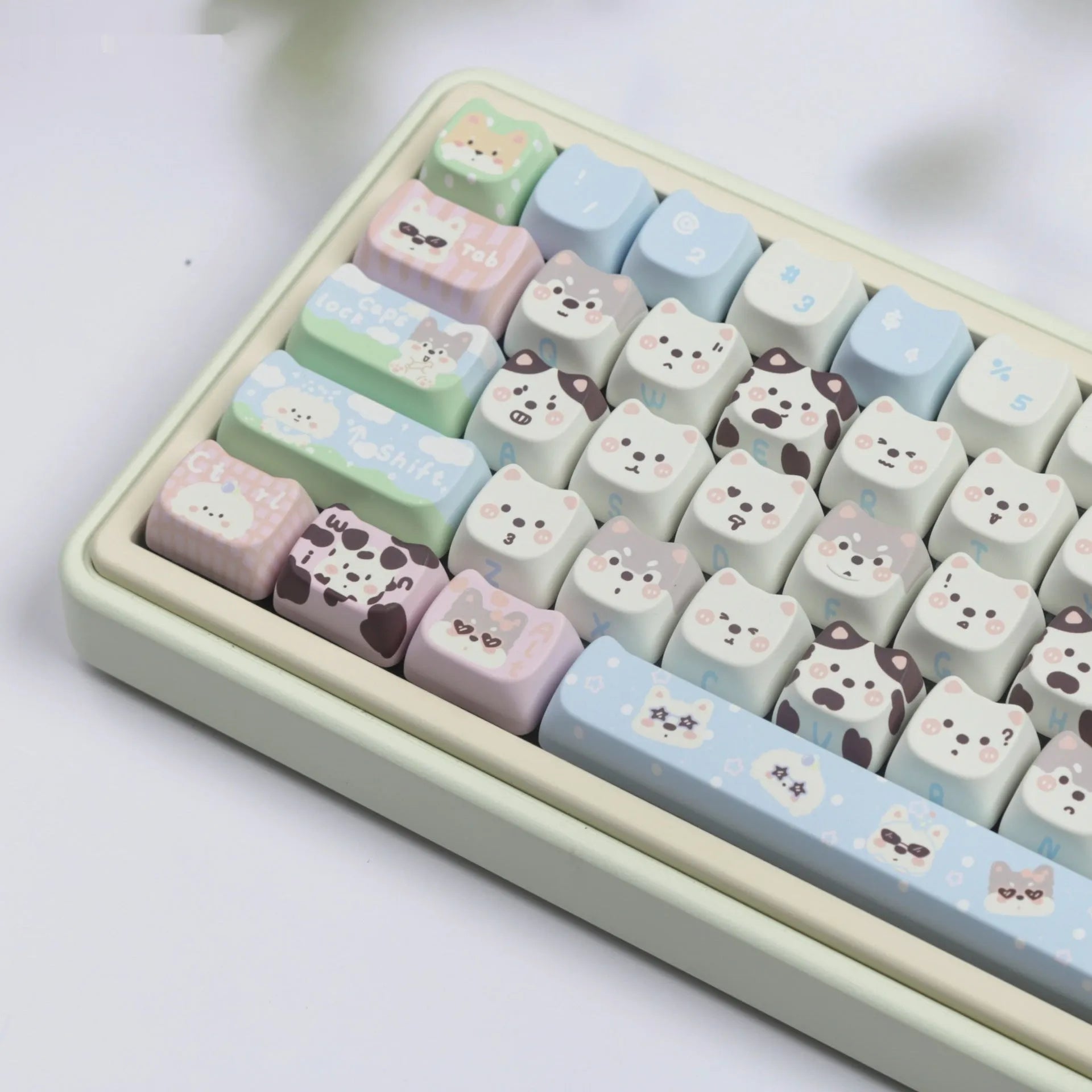 Full set of PBT key caps with sublimated cat and puppy design for mechanical keyboards.