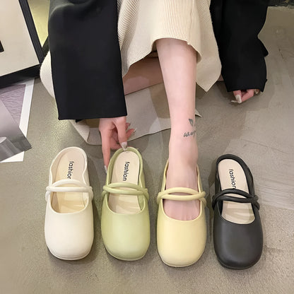 Plastic ladies summer sandals flip flops in three colour options showing baotou design