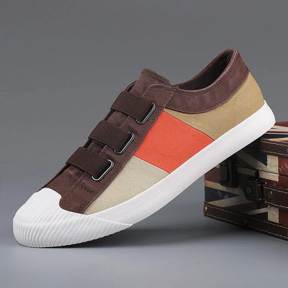 Men's canvas casual sneakers with elastic band fastening and vulcanised rubber sole in multiple colour options