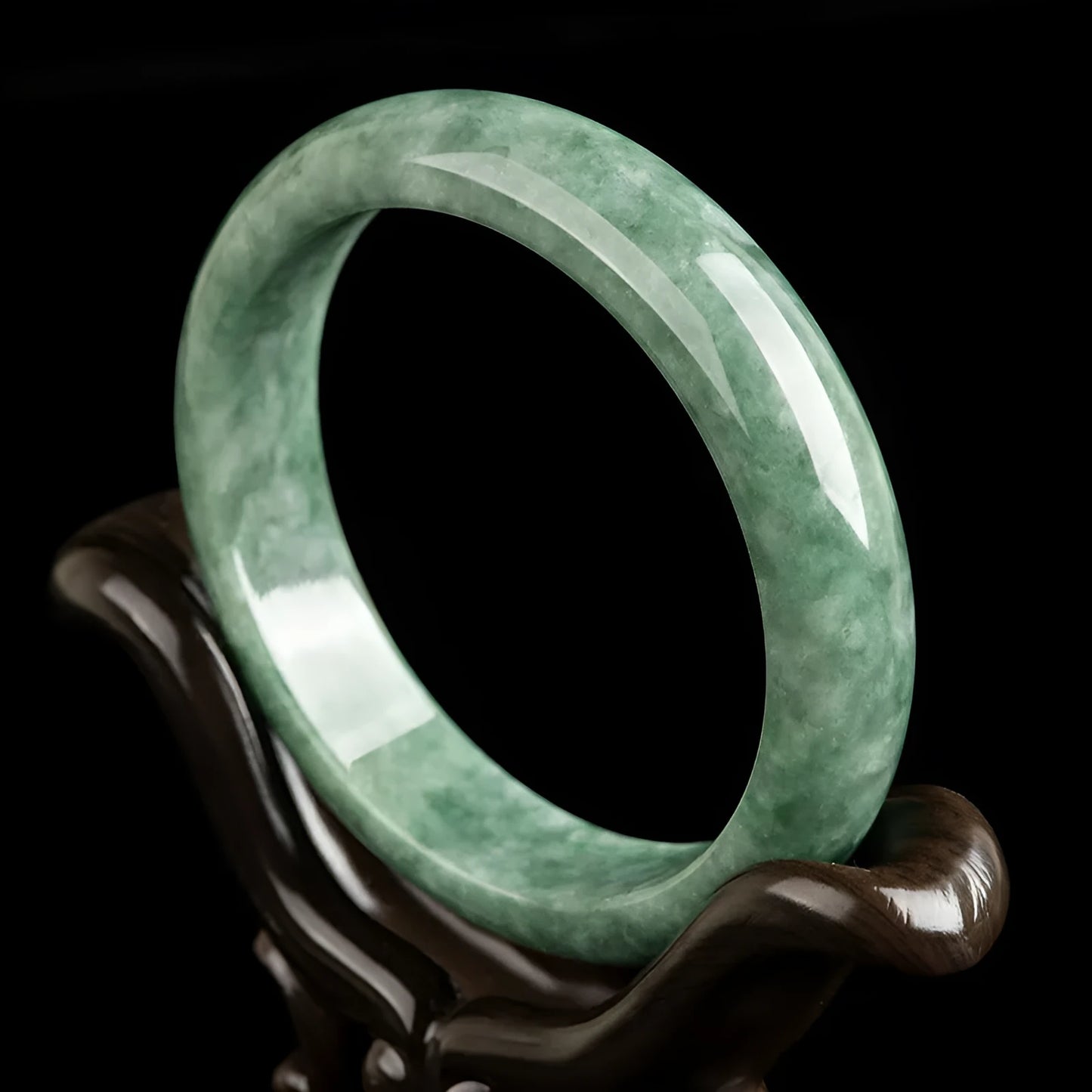 Natural emerald bean green simple ring bracelet for women on a gift box.