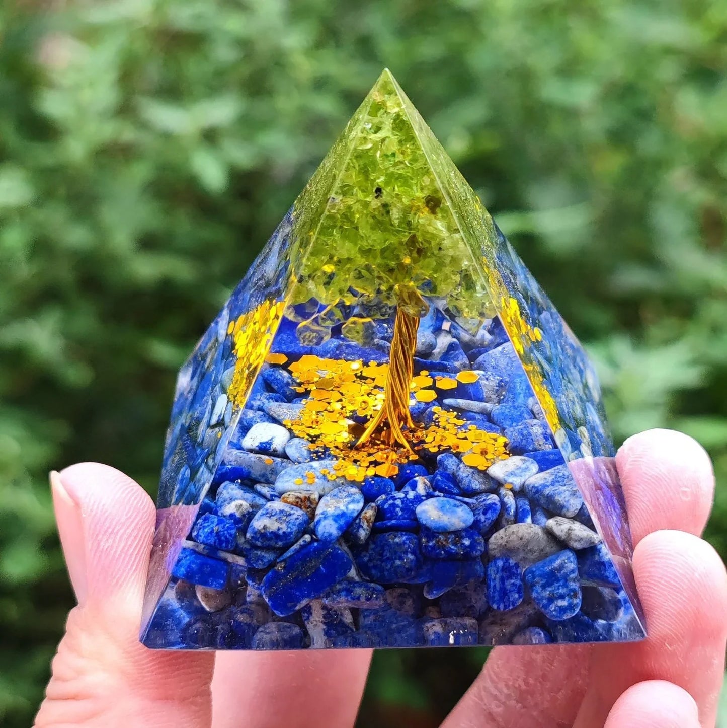 Crystal ball gravel pyramid resin artwork with 6cm diameter and 50mm base