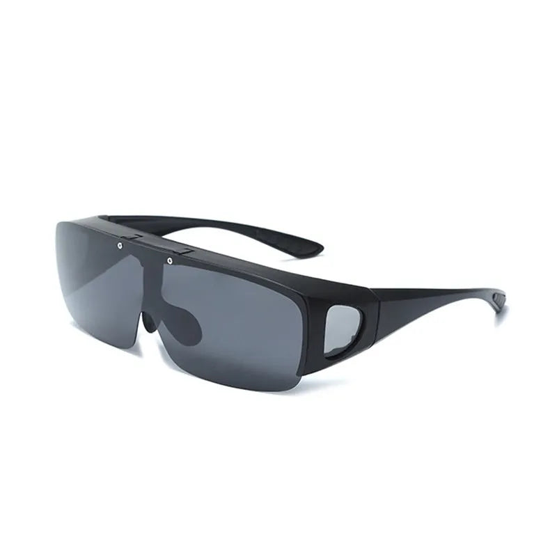 Polarised sunglasses with one-piece myopia lenses in black and grey, suitable for mountain climbing and biking activities.