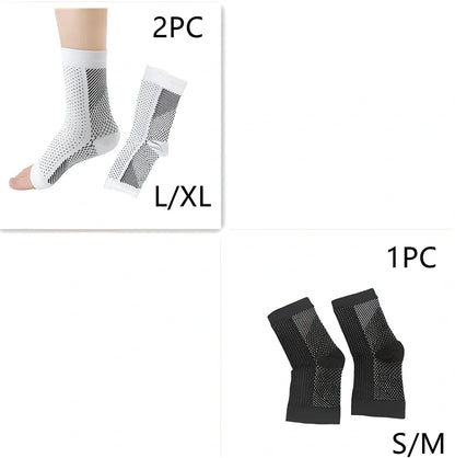 Invisible heel compression socks in black colour with absorbent insole design