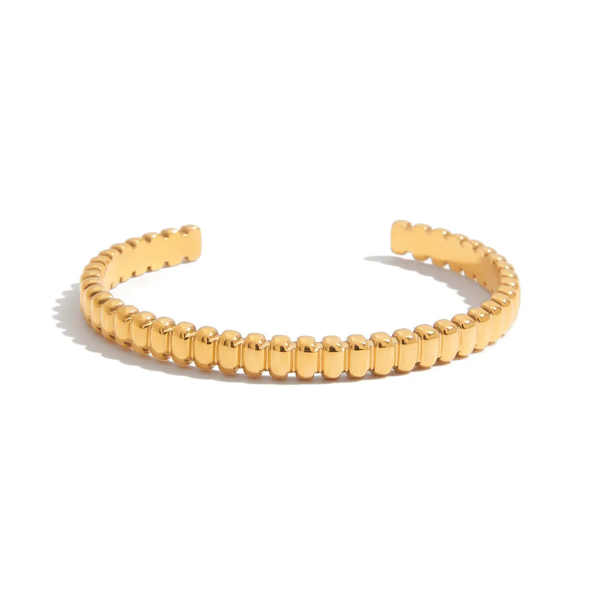 A women's stainless steel bracelet with an electroplated finish in a European and American style.