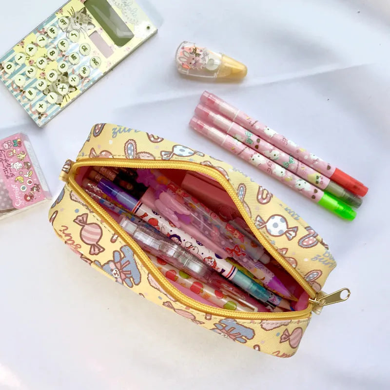 Printed cylindrical PVC pencil case, 19x6.3x7cm, Japanese cute cartoon stationery box for school students