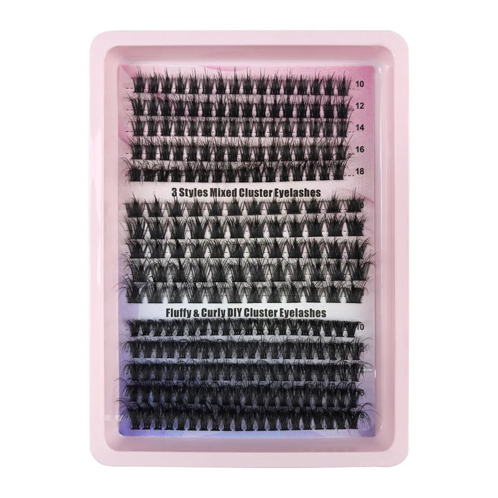 Creative large capacity false eyelash storage box with dimensions 13.7cm by 13.5cm by 1.4cm.