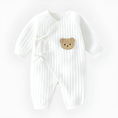 Cotton newborn jumpsuit with long sleeves, teddy bear jacquard strap, top fly lace closure, white or yellow