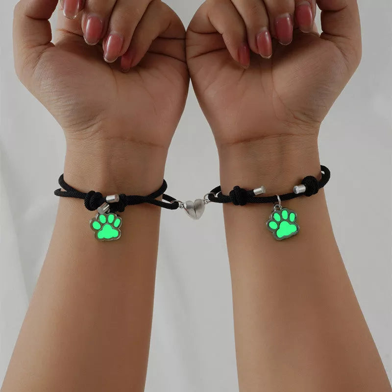 Adjustable luminous dog claw pendant bracelet with magnetic buckle in green and blue