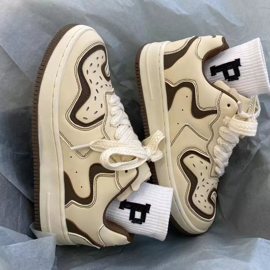 Men and women's thick sole casual sports shoes in coffee and black