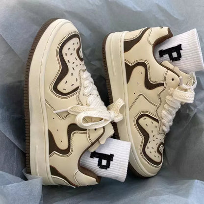 Men and women's thick sole casual sports shoes in coffee and black