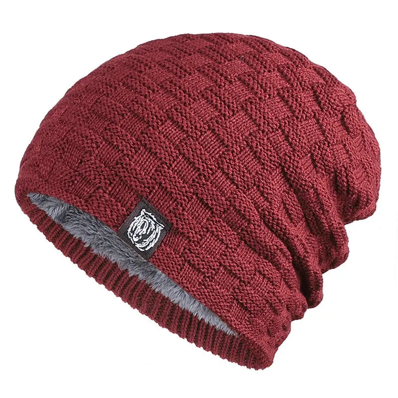 Tiger Label fleece warm men's hat in black, knitted cotton unisex beanie with fleece lining.