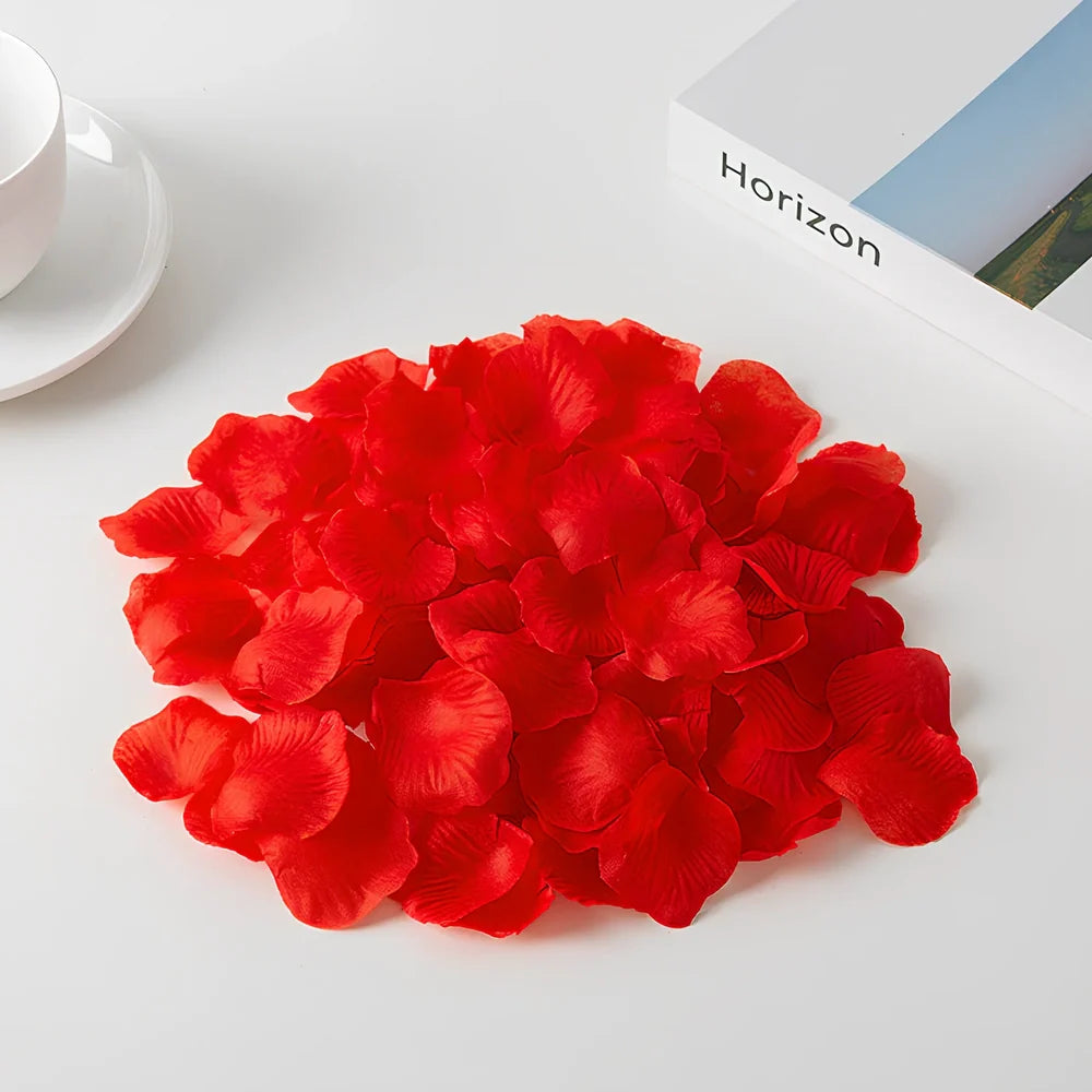 Pack of 100 high-quality silk simulated rose petals, 5cm size, in colours like rose red for wedding room scenes