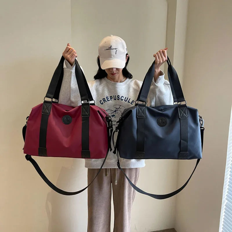 Waterproof Oxford cloth travel bag with dry wet separation compartments in black colour option