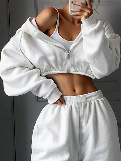 Long sleeve polyester sports sweater two-piece set showing coat and trousers in multiple colour options